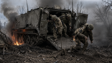 Как экипаж покидает подбитый M113